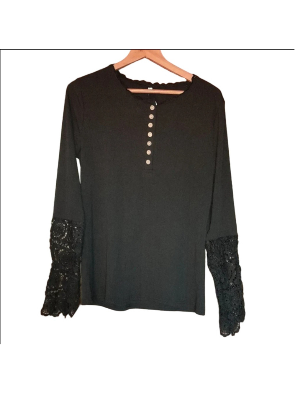 La Mode Collection Long Sleeve Top NWT - Picture 1 of 4